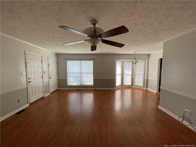 Photo - 333 Abbottswood Dr