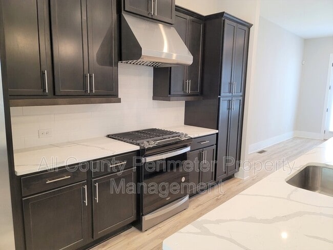 Photo - 2475 Sycamore Rd NW