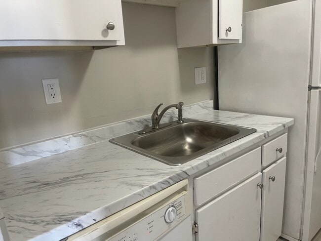 Photo - Shell Pointe Apartments