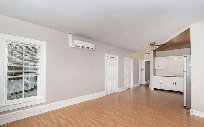 Photo - 215 N Broad St Unit 4