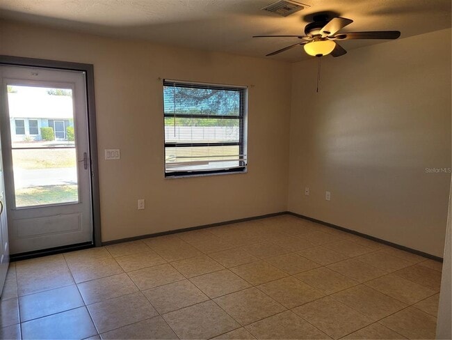 Photo - 11090 Reims Ave