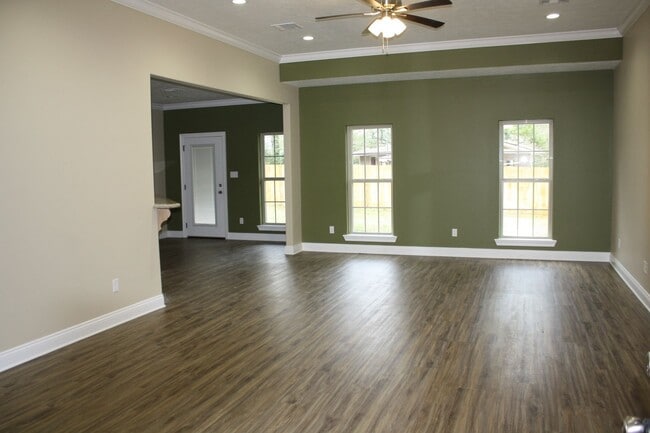 Photo - 217 Gano St