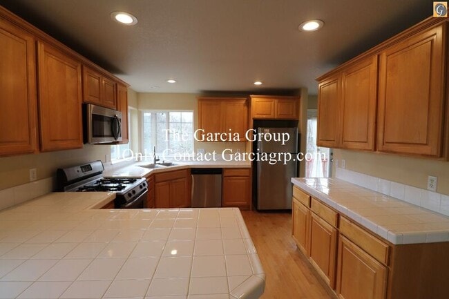 Photo - 3212 Wild Rose Loop