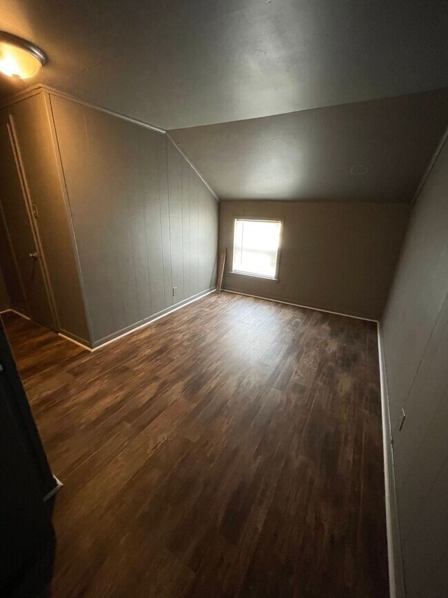 Photo - 415 W Logan St Unidad B