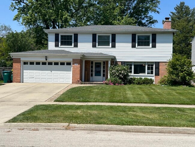 Photo - 182 Riverside Dr House