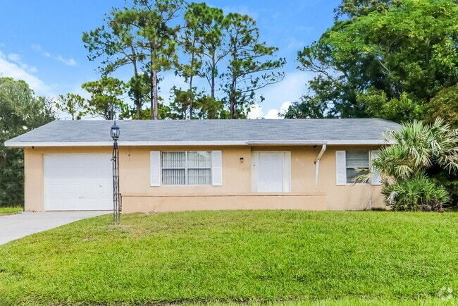 Building Photo - 613 SE Starfish Ave Rental