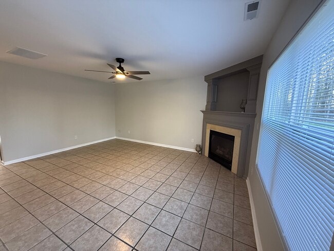 Photo - 7021 Sunman Rd