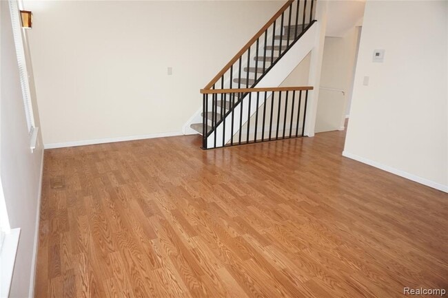 Photo - 37680 Charter Oaks Blvd