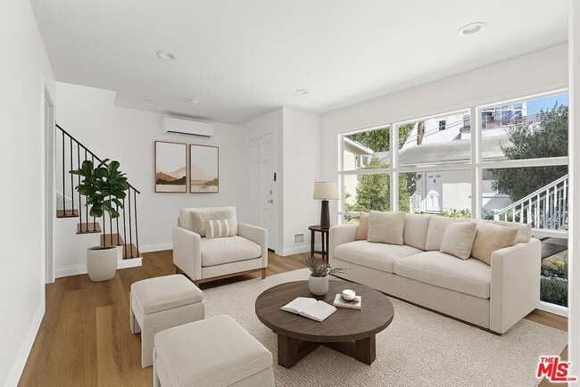 Building Photo - 814 3rd St Unit D Rental