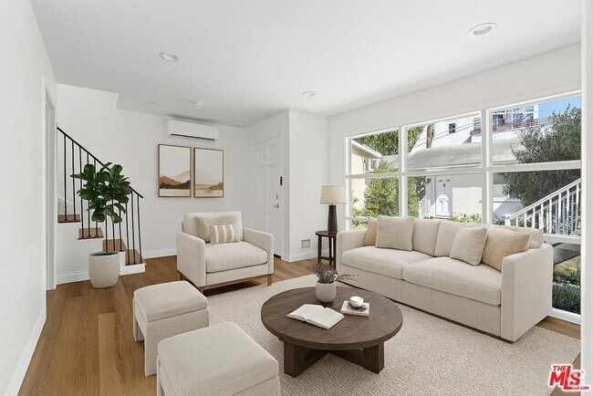 Building Photo - 814 3rd St Unit D Rental