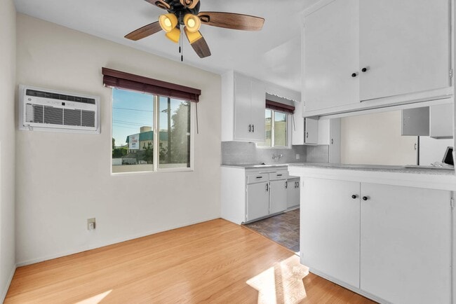 Photo - 4460 Ensign Ave.