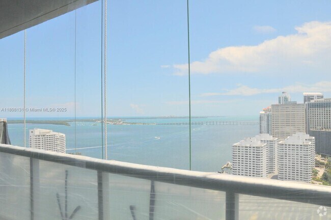 Building Photo - 495 Brickell Ave Unit 3007 Rental