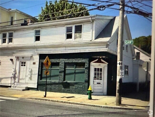 Building Photo - 179 Dean St Unit 1R Rental