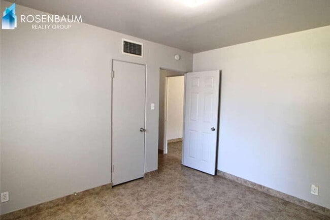 Photo - 2925 N 19th Ave Unidad 104