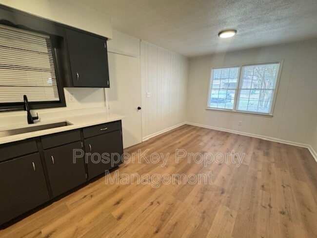 Photo - 6311 Bradshaw Dr