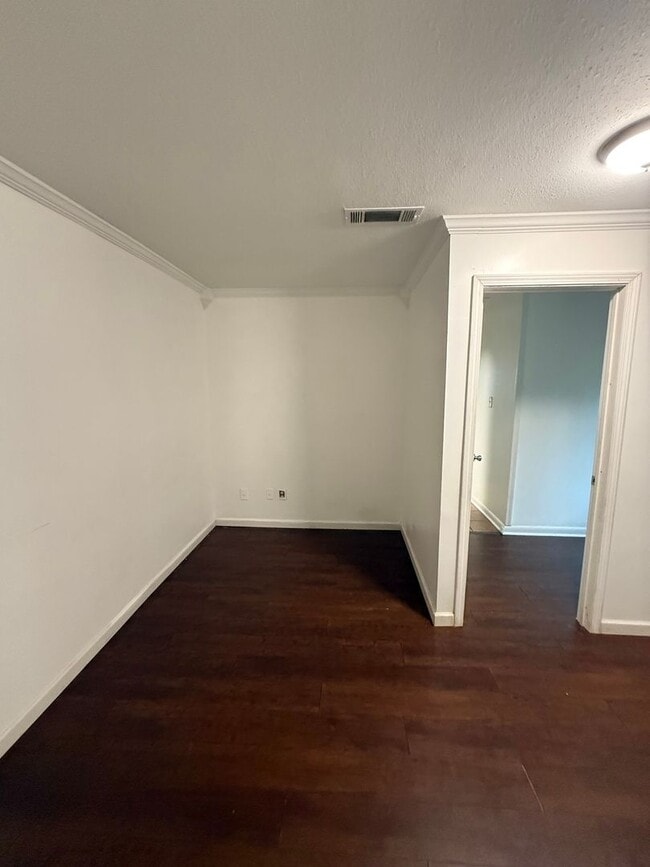 Photo - 3301 Thunderbird Ln