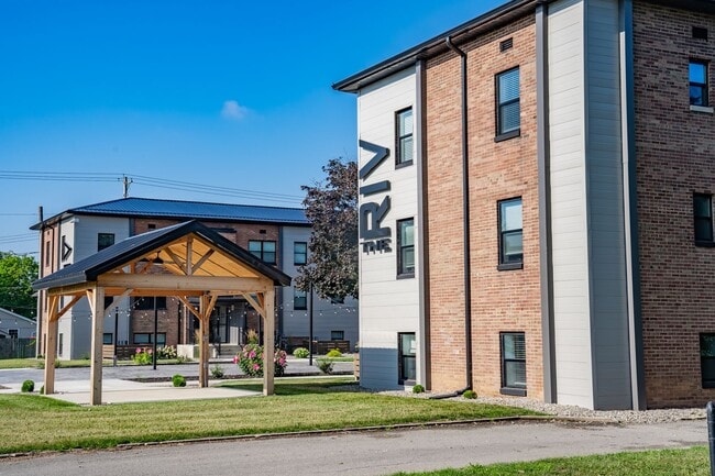 Building Photo - 1823 Griswold Dr Unit E21