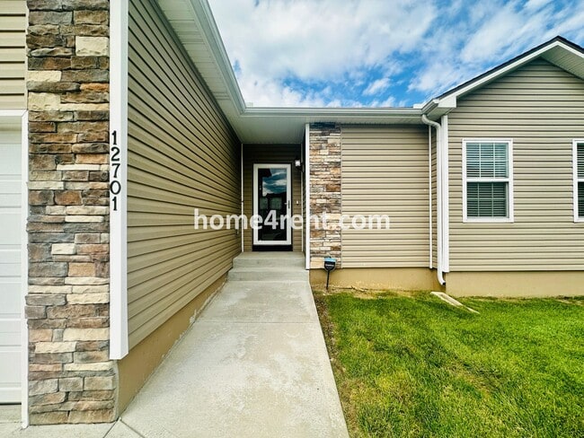 Photo - Ranch Style Home w/ Updated Kitchen, including SS Appliances and Granite Counters Plus a Large Un...