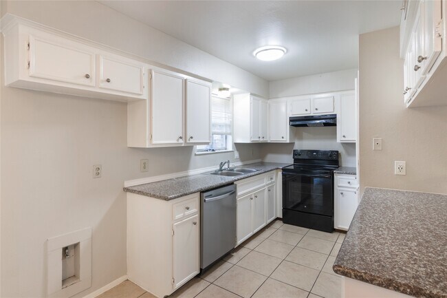 Photo - 206 N Forest Dr