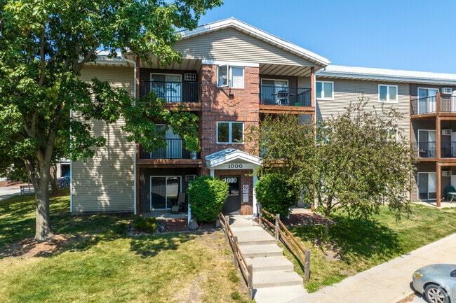 Photo - Spruce Pointe