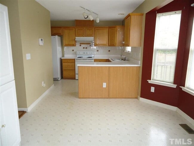 Photo - 2306 Nutting Ln