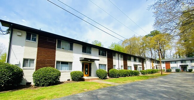 Building Photo - 1570 Memorial Drive Rental