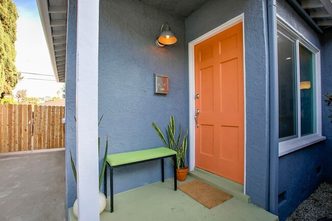 Photo - 4232 Verdugo Rd Unidad 4234 Verdugo Rd