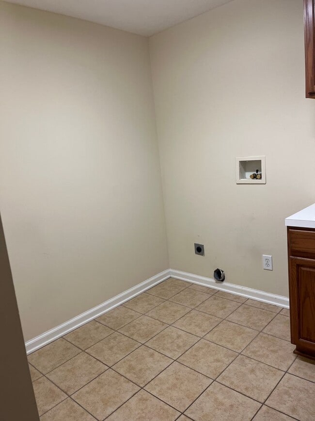 Photo - 492 Radcliff Dr Unit 492