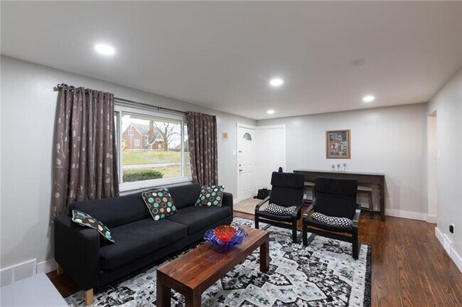 Photo - 2413 Nicholson Rd
