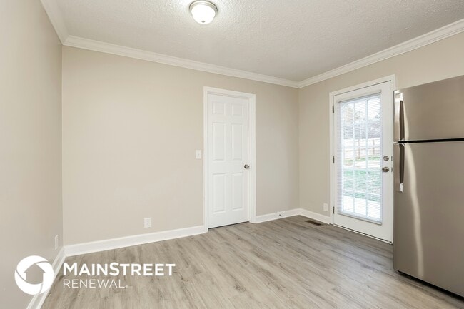 Photo - 7901 Chester Rd