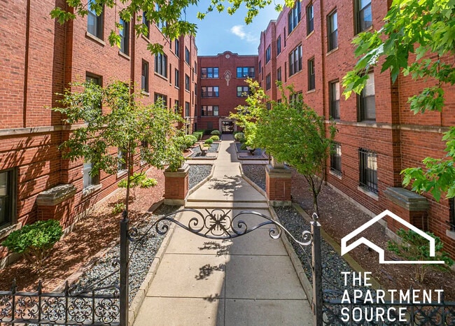 Building Photo - 3519 N Racine Ave Unit 1E Rental