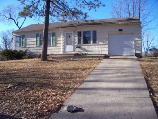Building Photo - 126 N Peck Dr Rental