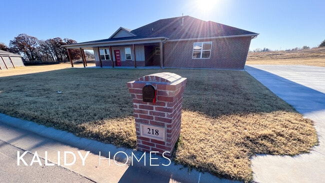 Photo - 218 Olde Ml Ct