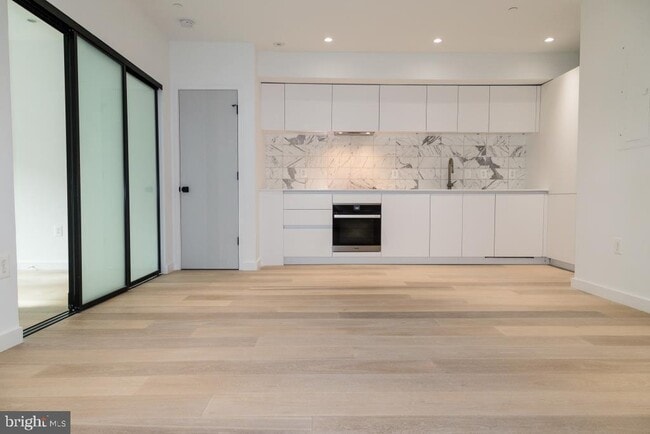 Building Photo - 1443 Euclid St NW Unit 1