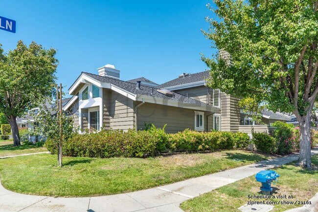 Photo - 869 Newport Cir