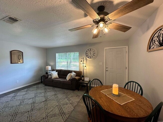 Photo - 3801 Elizabeth St