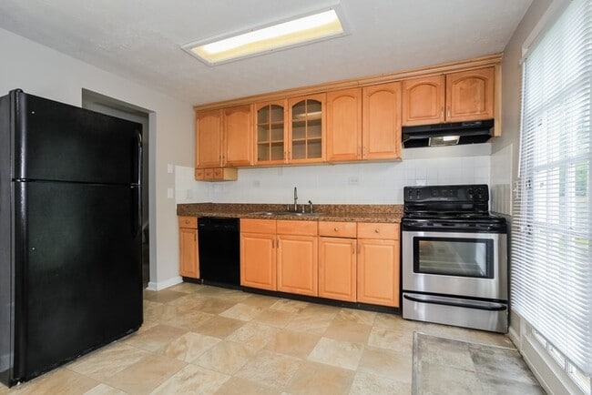 Photo - 2961 Spruceway Dr