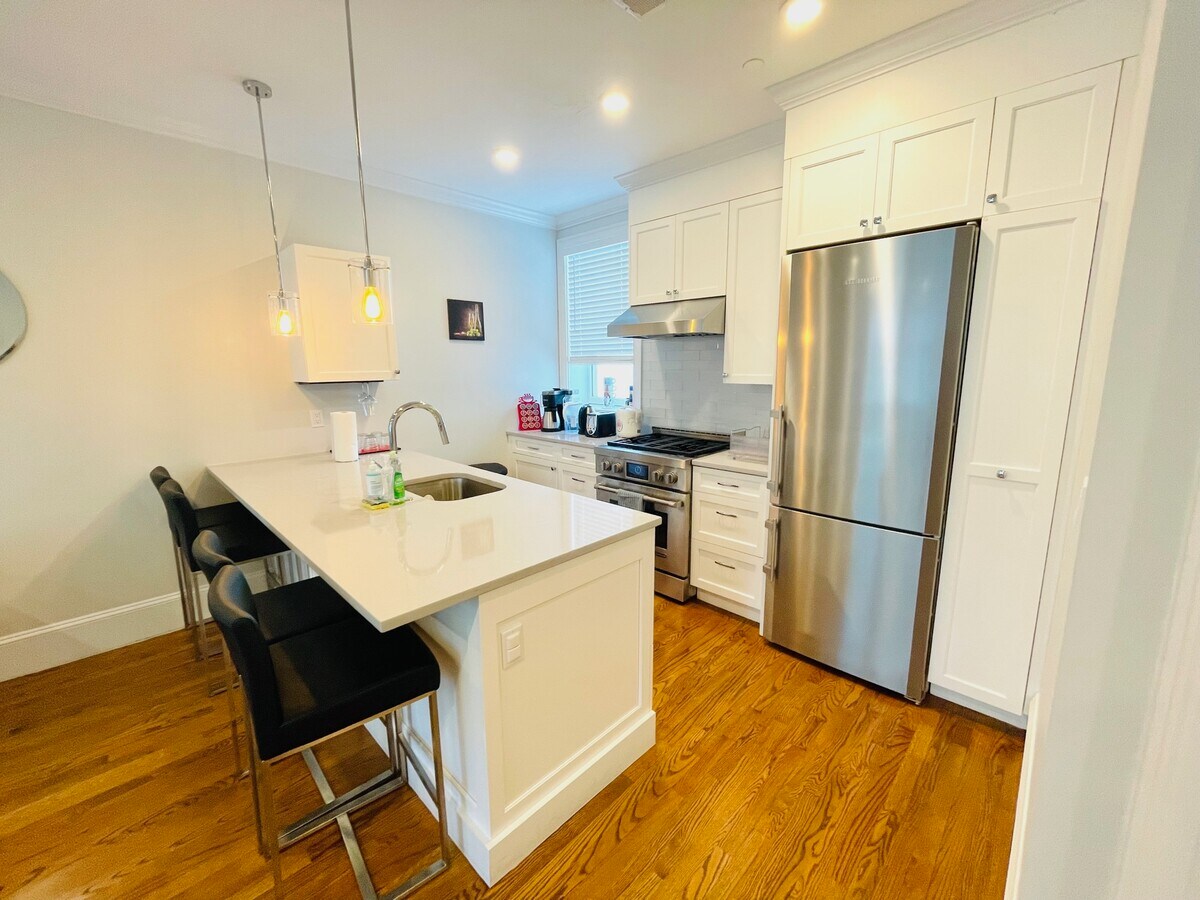 Photo - 1248 Beacon St