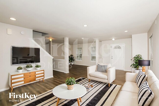 Photo - 15490 Gallow Ln