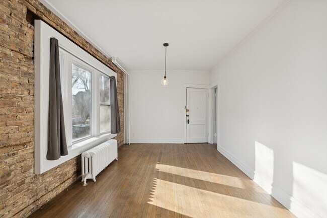 Photo - 3018 W Schubert Ave Unit One