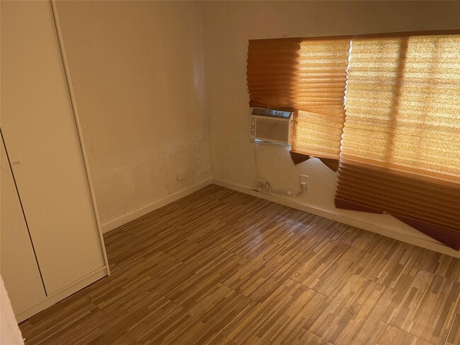 Photo - 8556 Berkley Dr