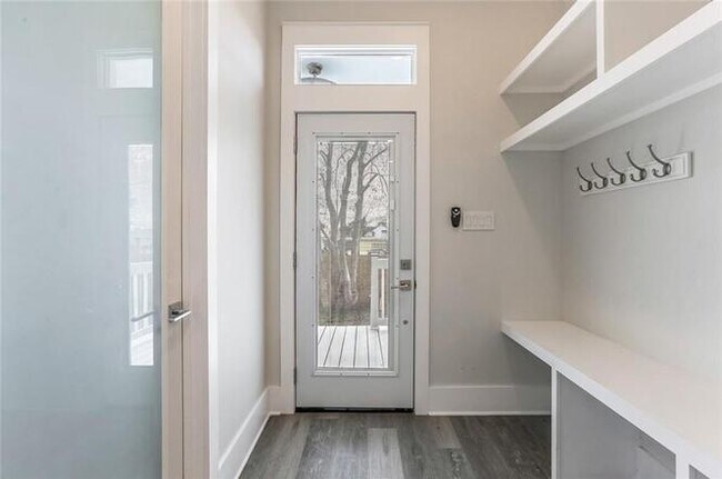 Photo - 2201 Esteban St