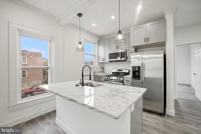 Photo - 2231 Poplar Grove St