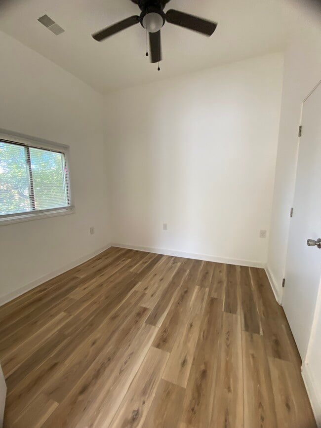 Photo - 2717 Slevin St Unidad 1A