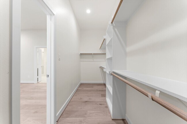 Building Photo - 5905 Haring Ln
