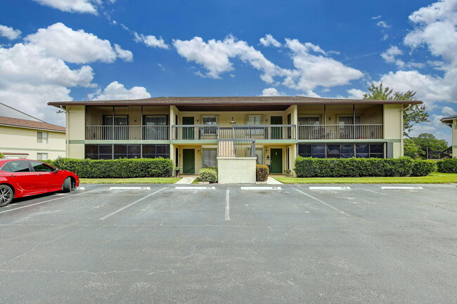 Building Photo - 6299 Chasewood Dr Unit G