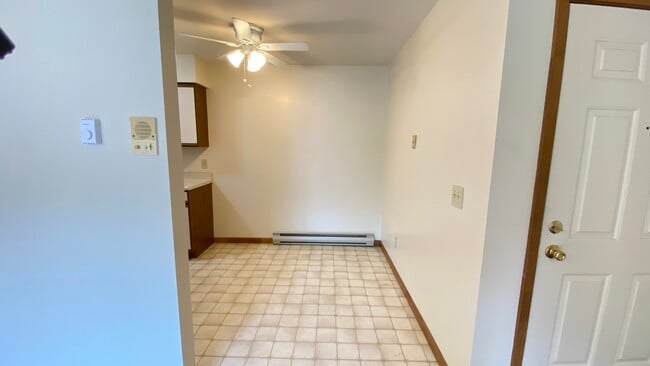 Photo - 916 Kings Rd