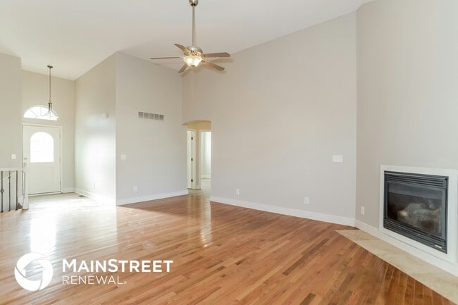 Photo - 1113 Fox Run Trail