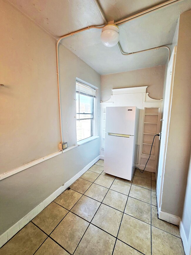 Photo - 1114 El Paso St