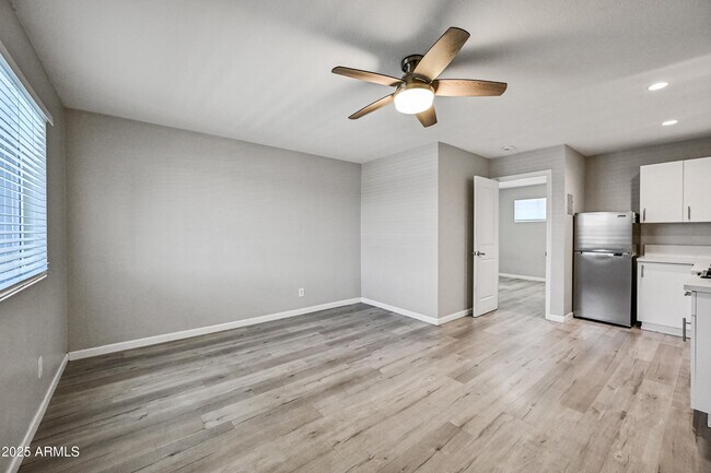 Photo - 3025 N 32nd St Unidad 53